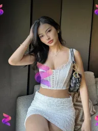 Amber Amore, photo 2