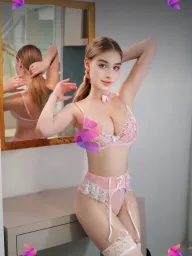 Angela, photo 4