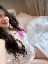 Cami Strella, photo 2