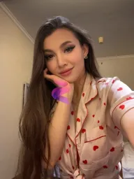 Violet Skye, photo 2
